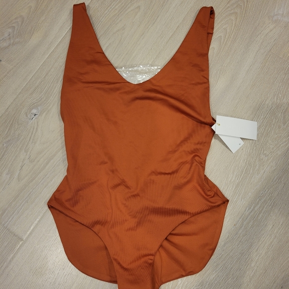 Londre Swim Londre Minimalist Medium One Piece Swim Poshmark